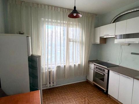квартира за адресою Анни Ахматової вул., 43