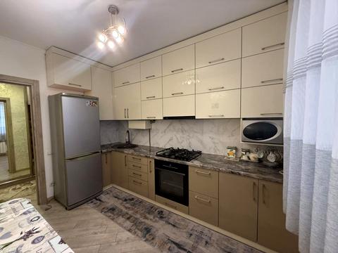 квартира за адресою Пилипа Орлика вул., 51