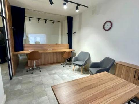 комерційна за адресою Предславинська вул., 44