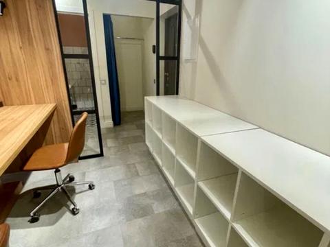комерційна за адресою Предславинська вул., 44