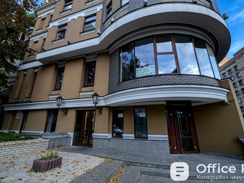 комерційна за адресою Саксаганського вул., 40/85