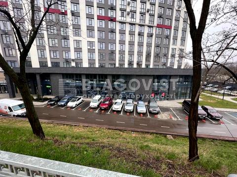 комерційна за адресою Любомира Гузара просп. (Космонавта Комарова), 11