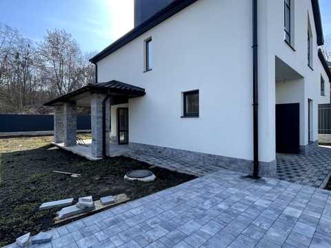 будинок за адресою провулок Шкільний, 1