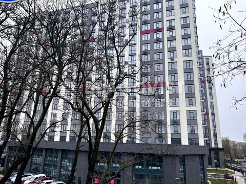 комерційна за адресою Любомира Гузара просп. (Космонавта Комарова), 11