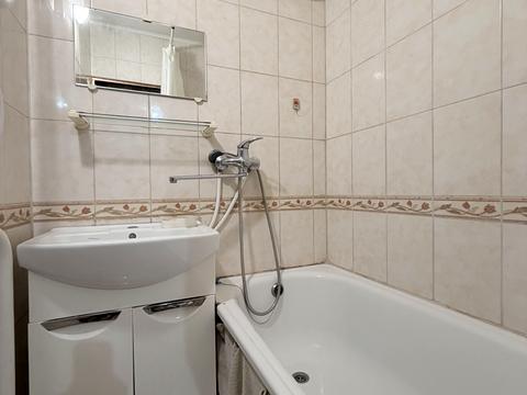 квартира за адресою Романа Ратушного вул. (Волгоградська), 37