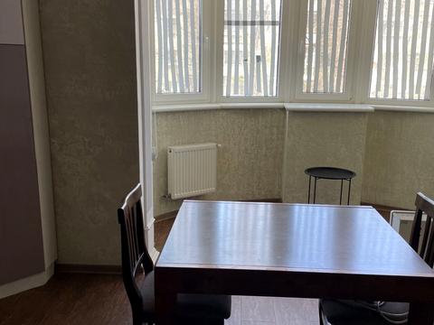 квартира за адресою Олексія Вадатурського вул. (Маршала Малиновського), 53-А