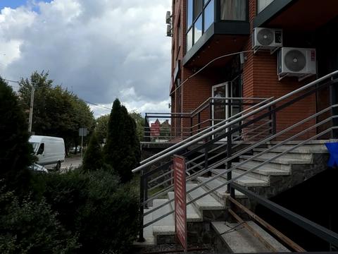 комерційна за адресою Чернівці, Чорноморська вул., 4-А