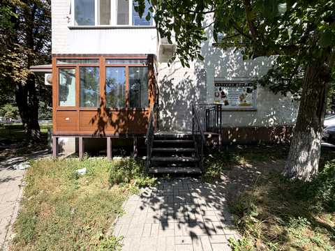 коммерческая по адресу Николая Михновского бульв. (Дружбы народов), 32
