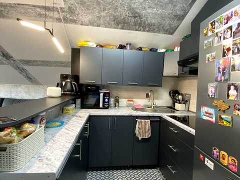 квартира за адресою Тролейбусна вул., 28