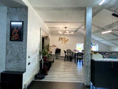квартира за адресою Тролейбусна вул., 28