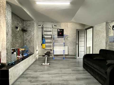 квартира за адресою Тролейбусна вул., 28