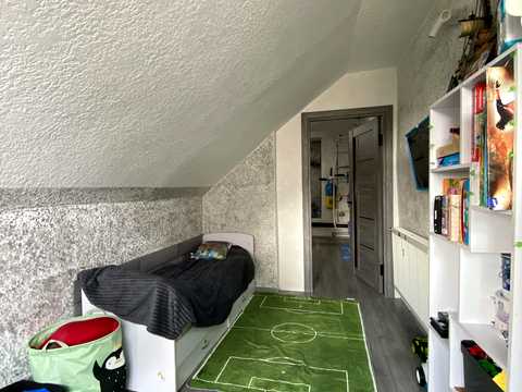 квартира за адресою Тролейбусна вул., 28