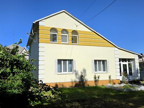 будинок за адресою Уласа Самчука