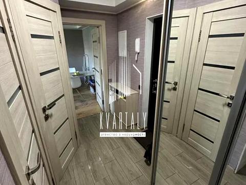 квартира по адресу Строителей ул., 9