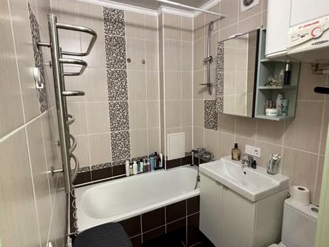 квартира за адресою Вагонна вул., 7