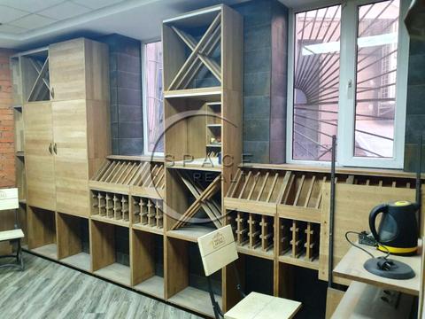 комерційна за адресою Софіївська вул., 12