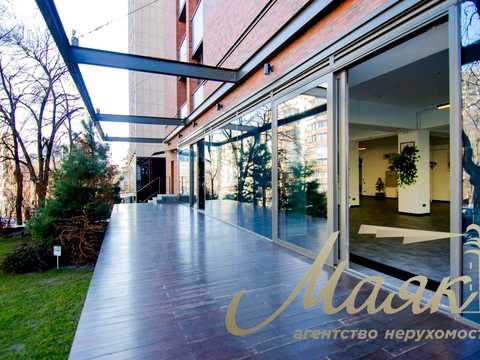комерційна за адресою Саксаганського вул., 52/8