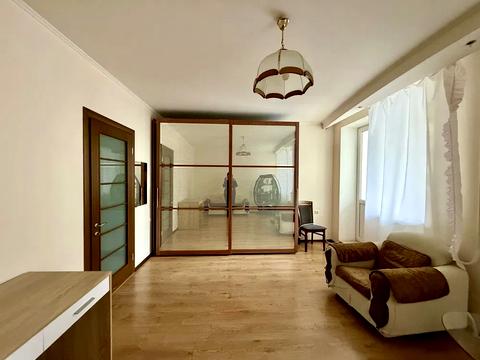 квартира за адресою Зоопаркова вул., 4