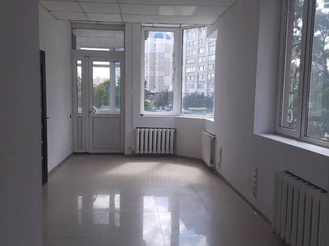 комерційна за адресою Миколи Бажана просп., 1-М