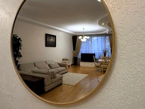 квартира за адресою Літературна вул., 1а