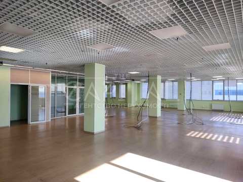 комерційна за адресою вул. Вацвала Гавела, 34
