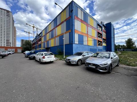 паркомісце за адресою Софії Русової вул., 9