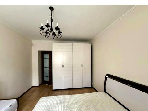 квартира за адресою Зоопаркова вул., 4