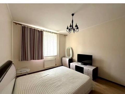 квартира за адресою Зоопаркова вул., 4