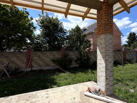 будинок за адресою с. Голишів, Центральна