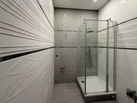 квартира за адресою Трамвайна вул. (Революційна), 3