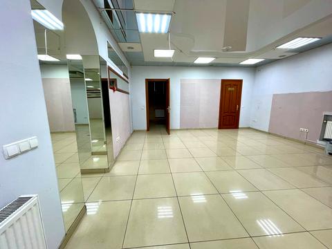 комерційна за адресою Келецька вул., 78
