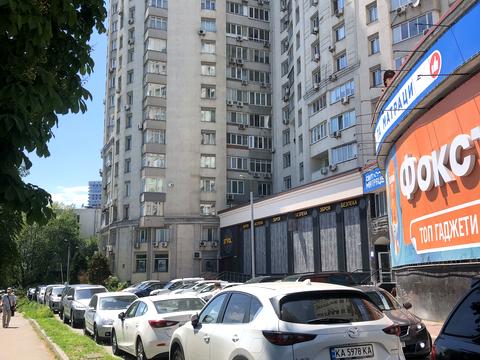 квартира за адресою Голосіївський просп. (40-річчя Жовтня), 68