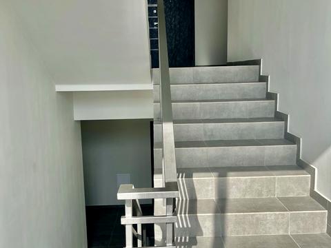квартира за адресою Дмитра Яворницького вул., (Будинок)