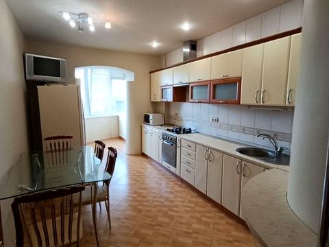 квартира по адресу Свободи ул., 19