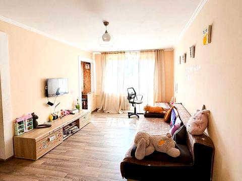 квартира за адресою Михайла Грушевського вул., 8