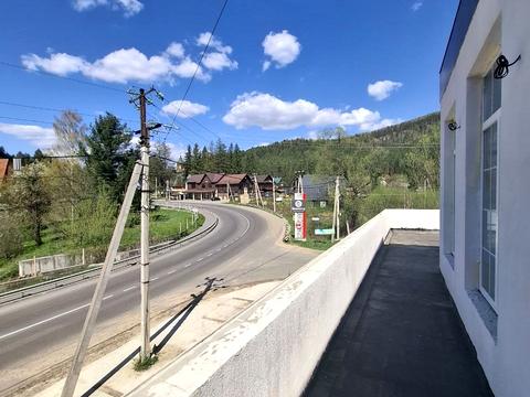 комерційна за адресою Довбуша, 1