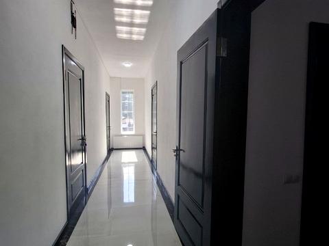 комерційна за адресою Довбуша, 1