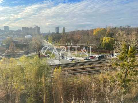 комерційна за адресою Казимира Малевича вул. (Боженка), 86
