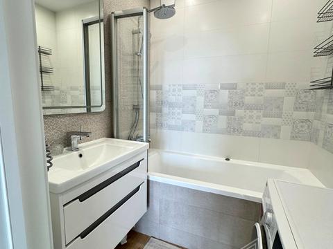 квартира за адресою Зарічна вул., 4 к2