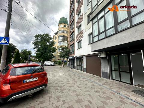 комерційна за адресою Івано-Франківськ, Берегова вул., 18