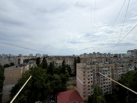 квартира за адресою Євгена Чикаленка вул., 76а