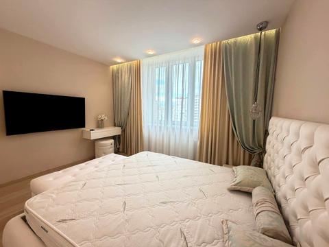 квартира за адресою Анни Ахматової вул., 30