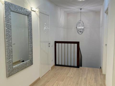 квартира за адресою Анни Ахматової вул., 30