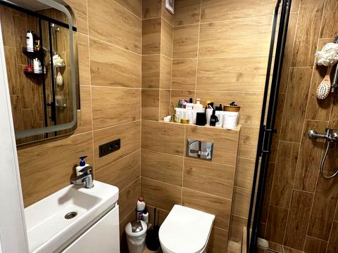 квартира за адресою Доківська вул., 9
