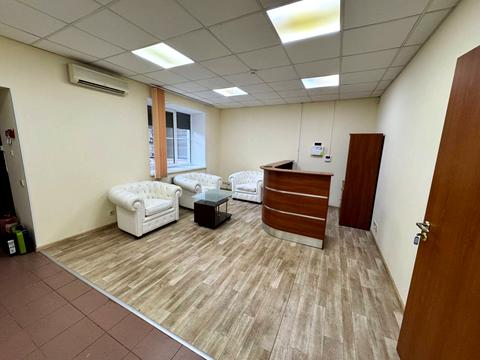 комерційна за адресою Шовковична вул., 7-А