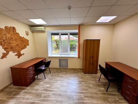 комерційна за адресою Шовковична вул., 7-А