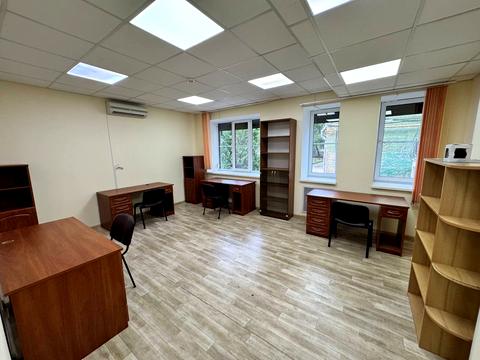 комерційна за адресою Шовковична вул., 7-А