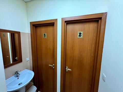 комерційна за адресою Шовковична вул., 7-А