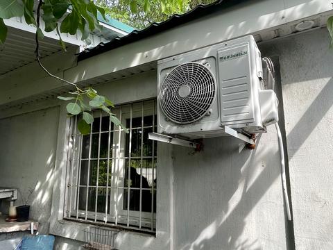 дом по адресу с. Каменные Потоки, Вулиця Центральна