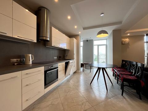 квартира за адресою Регенераторна вул., 4к2